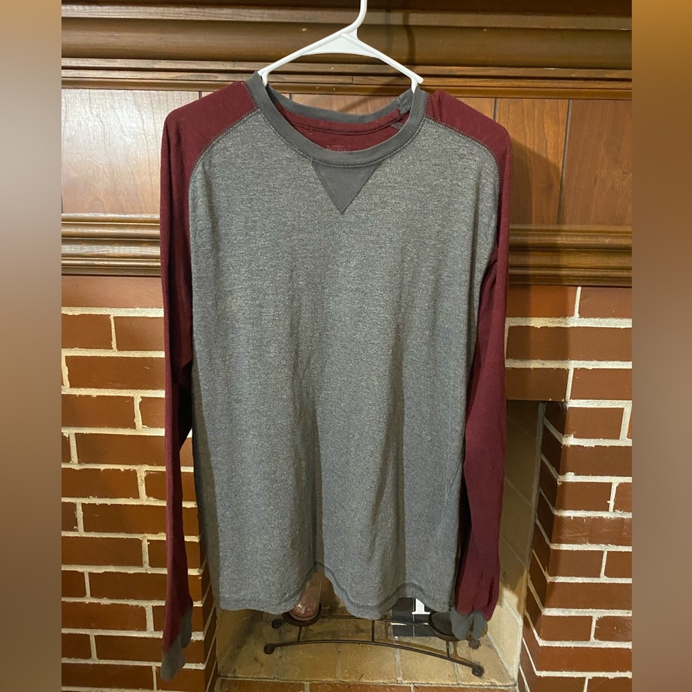 Men's Grey and Maroon Long Sleeve Shirt
